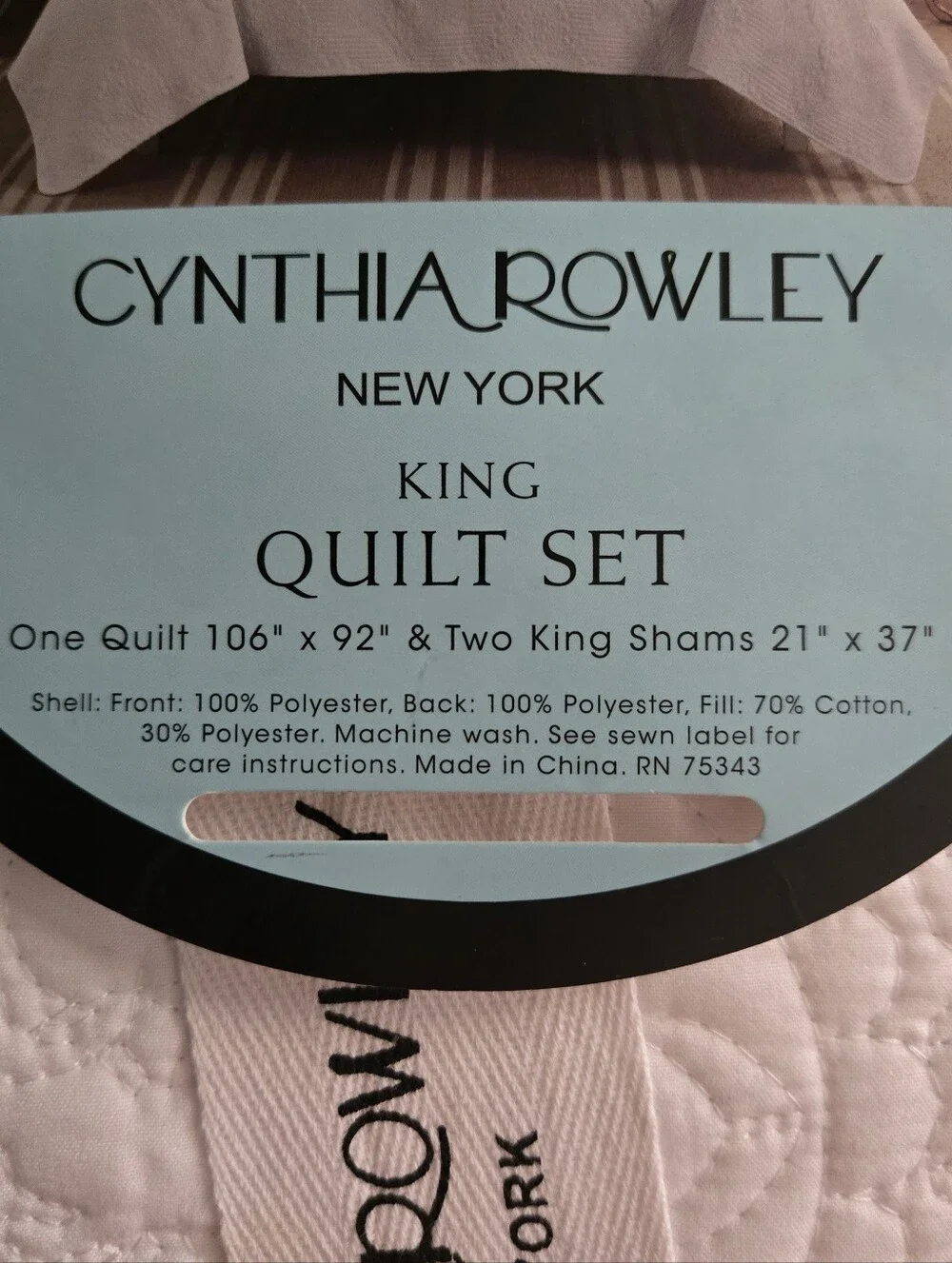 NWT Cynthia Rowley White King Quilt Set